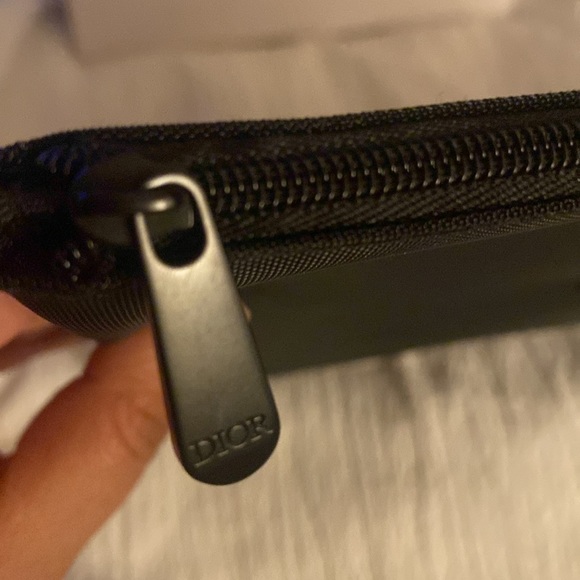 Dior Pouch - Picture 4 of 5